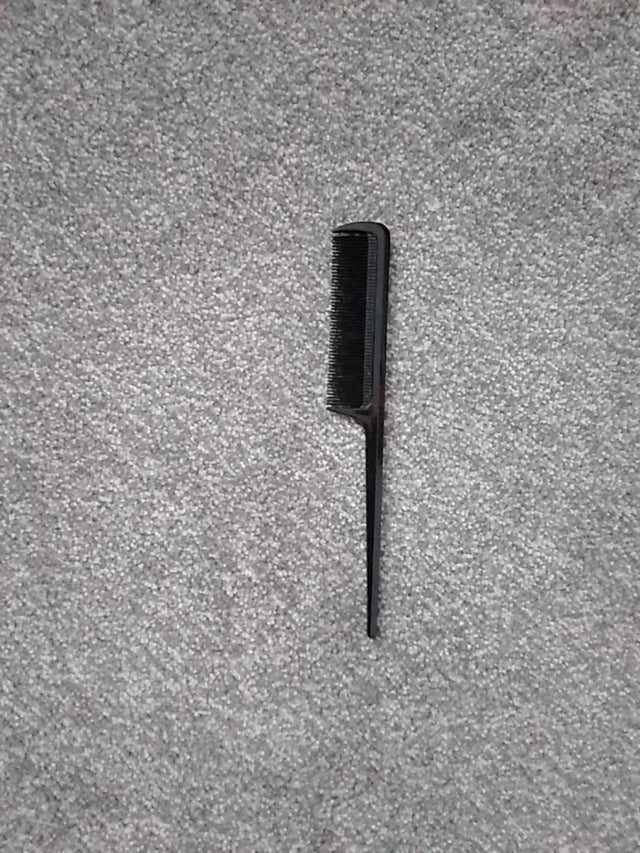 Fine racktail comb