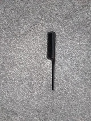 Fine racktail comb