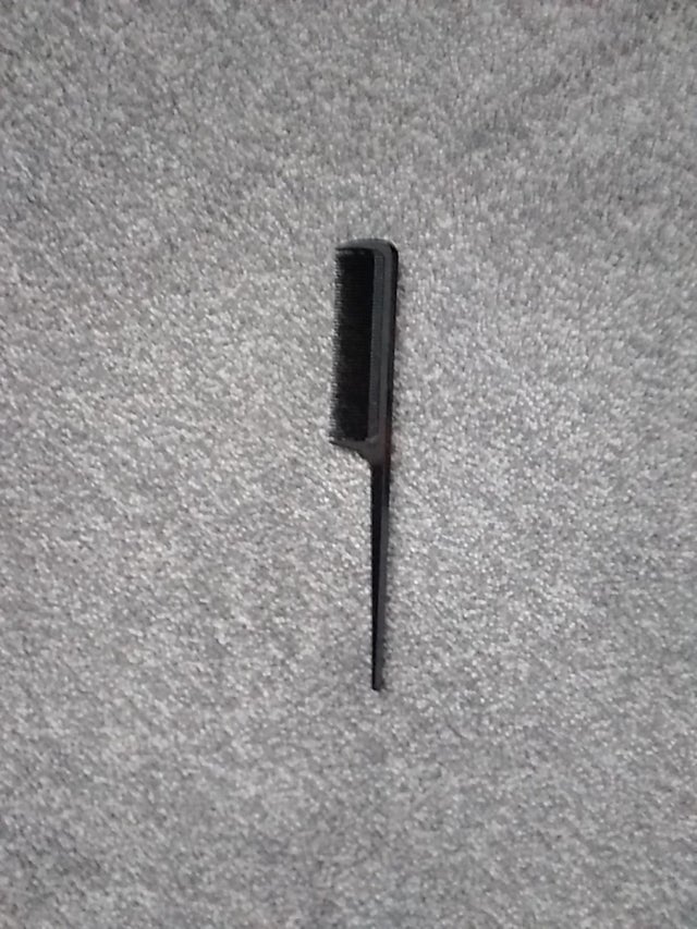 Fine racktail comb