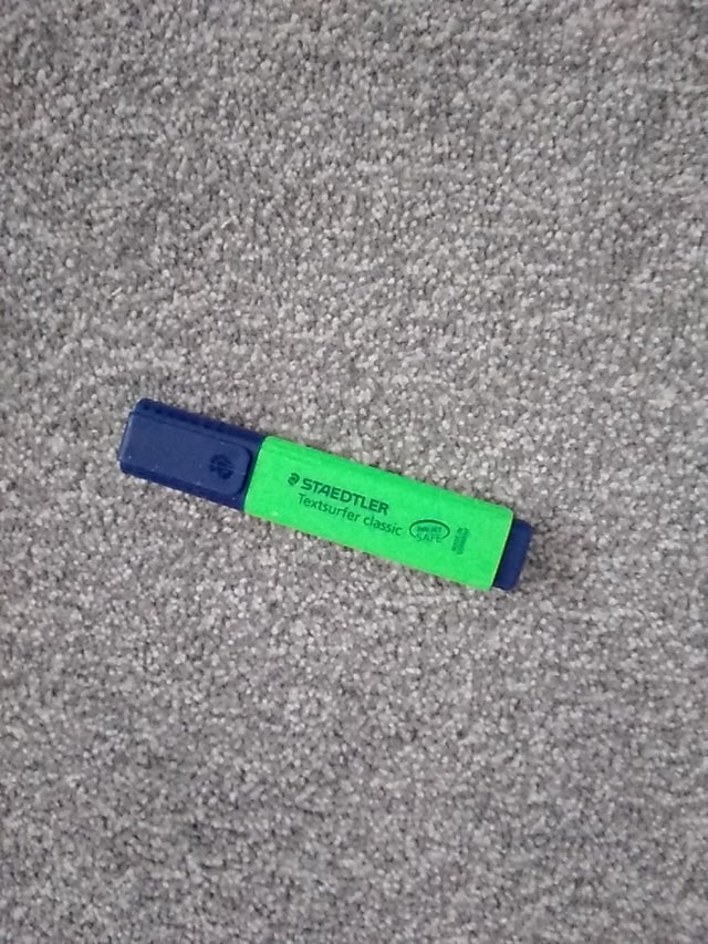 highlighter pen