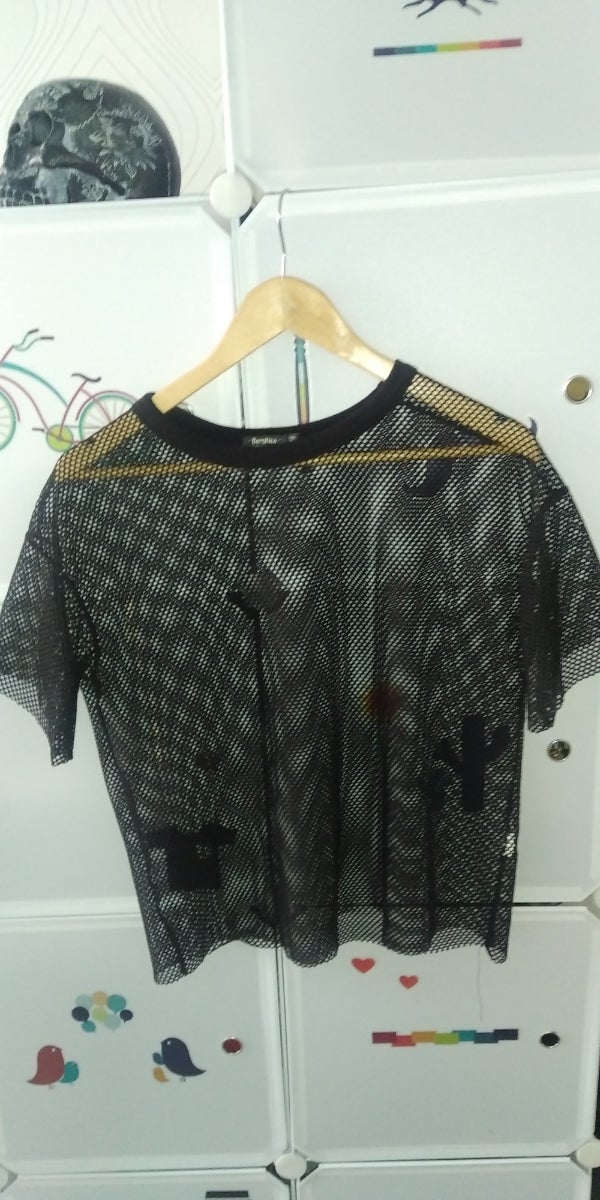 black t-shirt