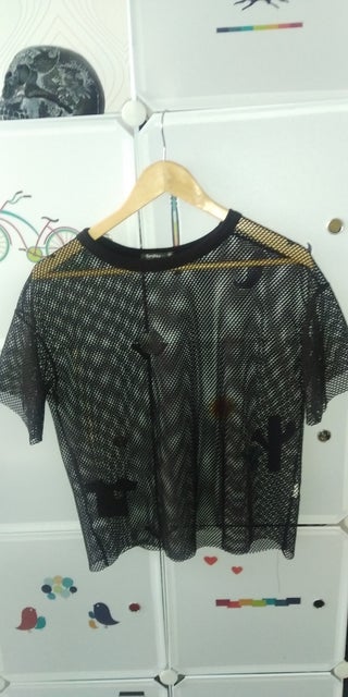 black t-shirt