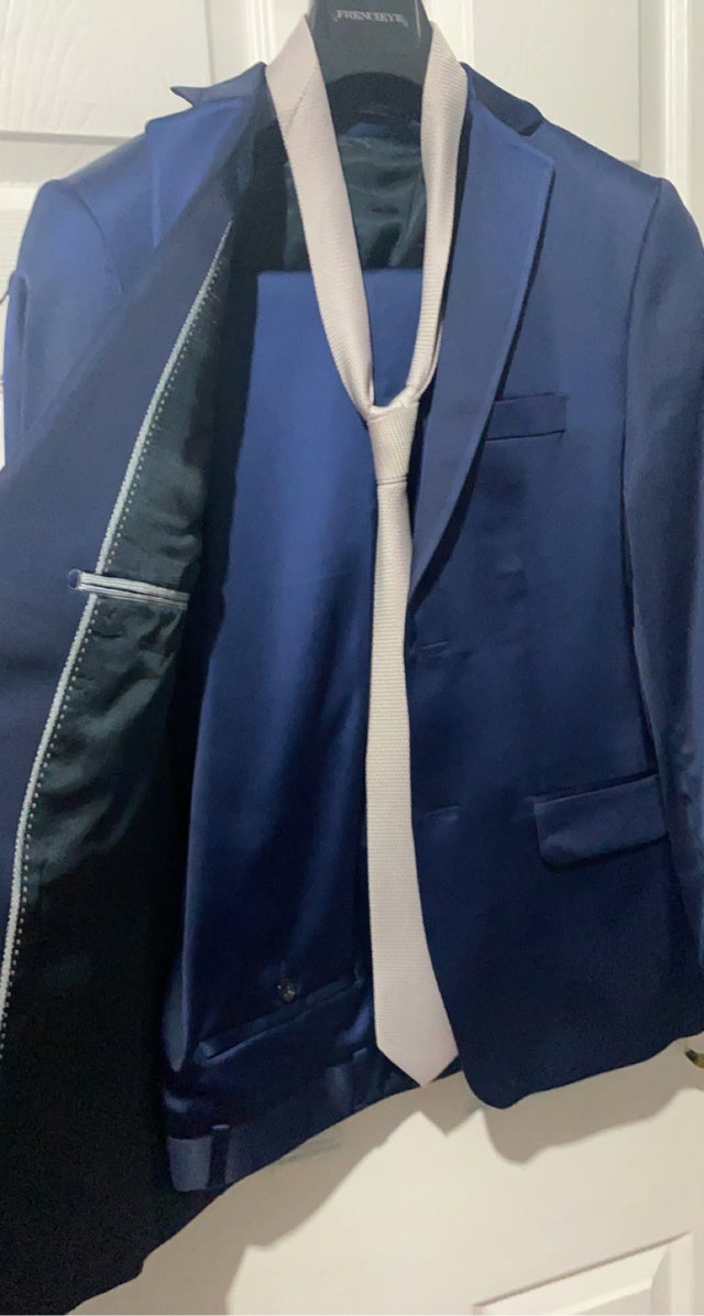 Frencheye mens suit