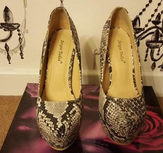 High heel shoes