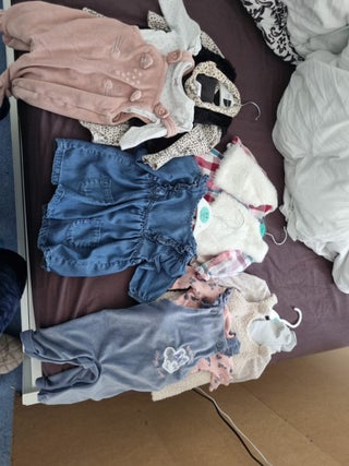 baby's clothing