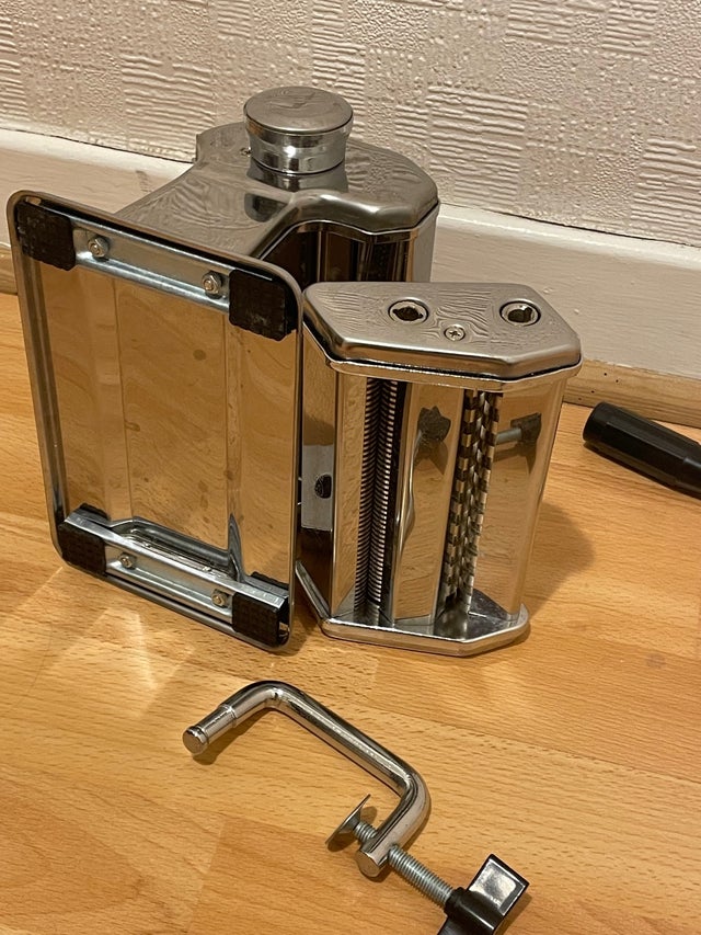 Pasta maker