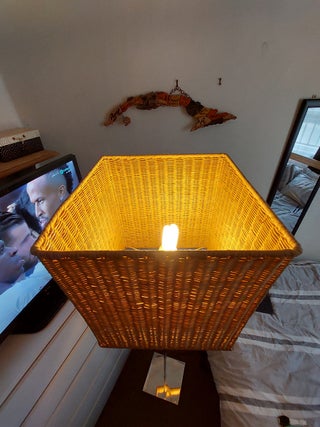 Floor lamp