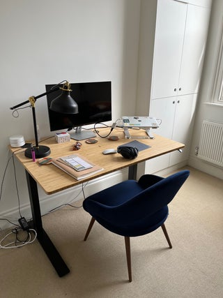 Standing desk