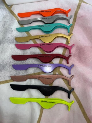 Eyelash applicator